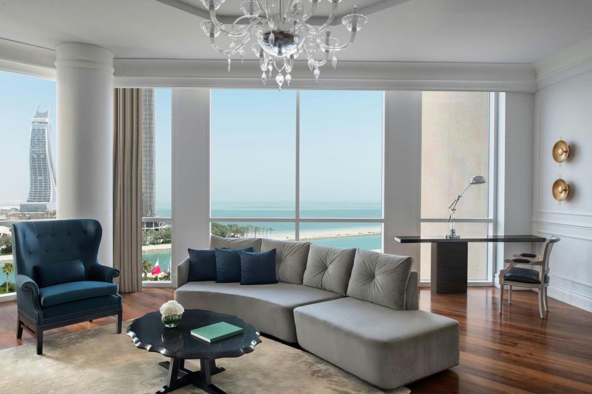 The Ritz-Carlton, Doha Ξενοδοχείο Εξωτερικό φωτογραφία A living room at Jumeirah Atlantis